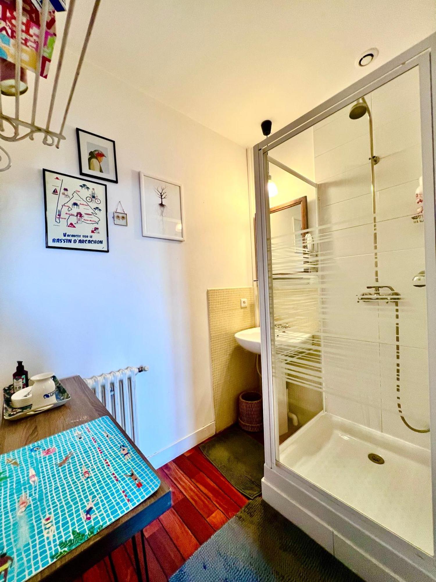 Au Petit Bonheur Bed & Breakfast Talence Exterior foto